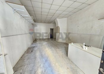 Non correlato - Commercial Premises Via Francesco Crispi
62, Salerno - photo 23