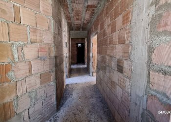 Hall / corridoio - Casa indipendente via Piave, Roggiano Gravina - foto 7