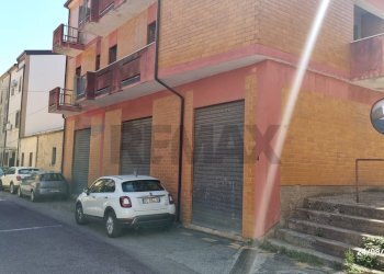 Edificio all\'aperto - Casa indipendente via Piave, Roggiano Gravina - foto 28