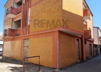 Edificio all\'aperto - Casa indipendente via Piave, Roggiano Gravina - foto 47