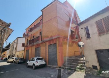 Edificio all\'aperto - Casa indipendente via Piave, Roggiano Gravina - foto 50