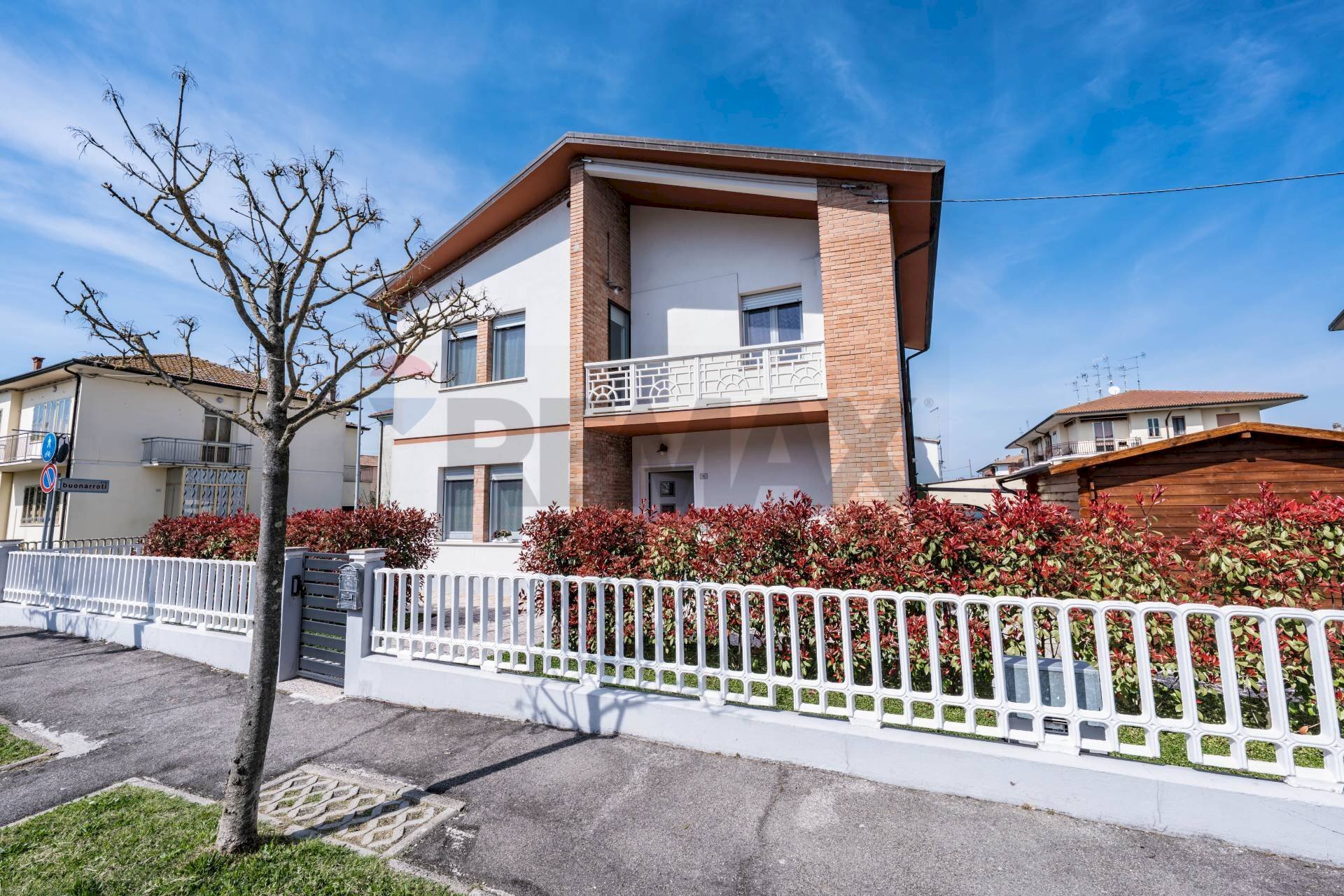 Casa all\'aperto - Casa indipendente Via Camillo Benso di Cavour
 
16, Tresignana - foto 1