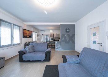 Soggiorno - Casa indipendente Via Camillo Benso di Cavour
 
16, Tresignana - foto 15