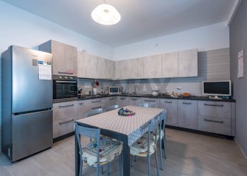 Cucina - Casa indipendente Via Camillo Benso di Cavour
 
16, Tresignana - foto 16