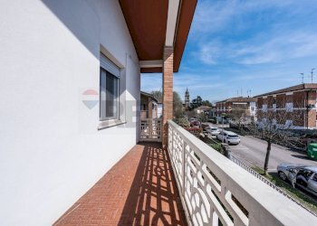 Balcone - Casa indipendente Via Camillo Benso di Cavour
 
16, Tresignana - foto 23