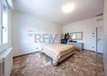 Camera / camera da letto - Casa indipendente Via Camillo Benso di Cavour
 
16, Tresignana - foto 28