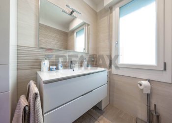 Bagno - Casa indipendente Via Camillo Benso di Cavour
 
16, Tresignana - foto 37