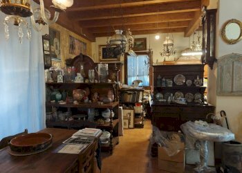 Sala da pranzo - Villa Via Madonna, Boschi
 
14, Poggio Renatico - foto 19