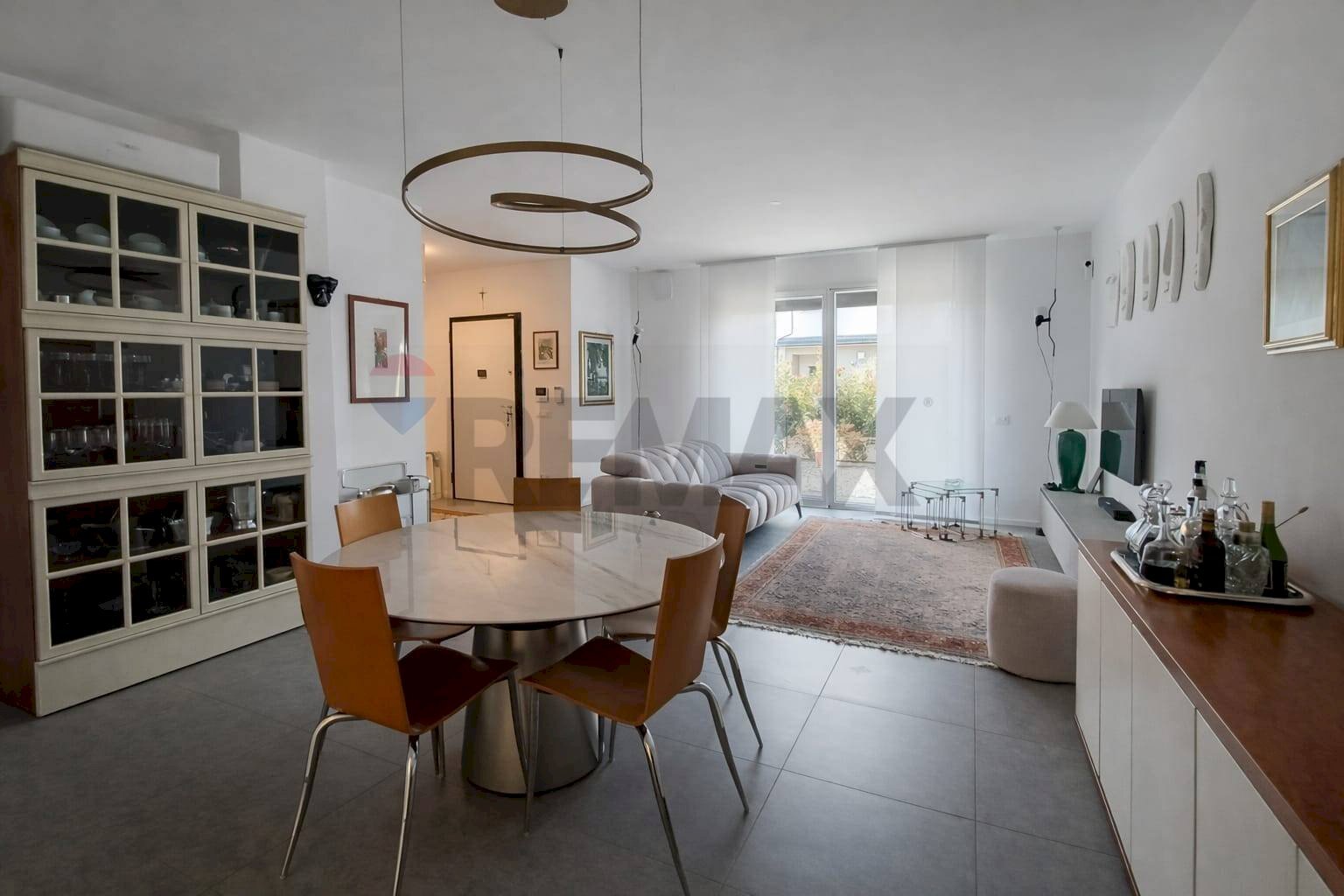 Sala da pranzo - Villa a Schiera Via Giovanni pascoli
 
15, Cava Manara - foto 3