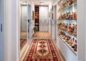 Hall / corridoio - Villa a Schiera Via Giovanni pascoli
 
15, Cava Manara - foto 23