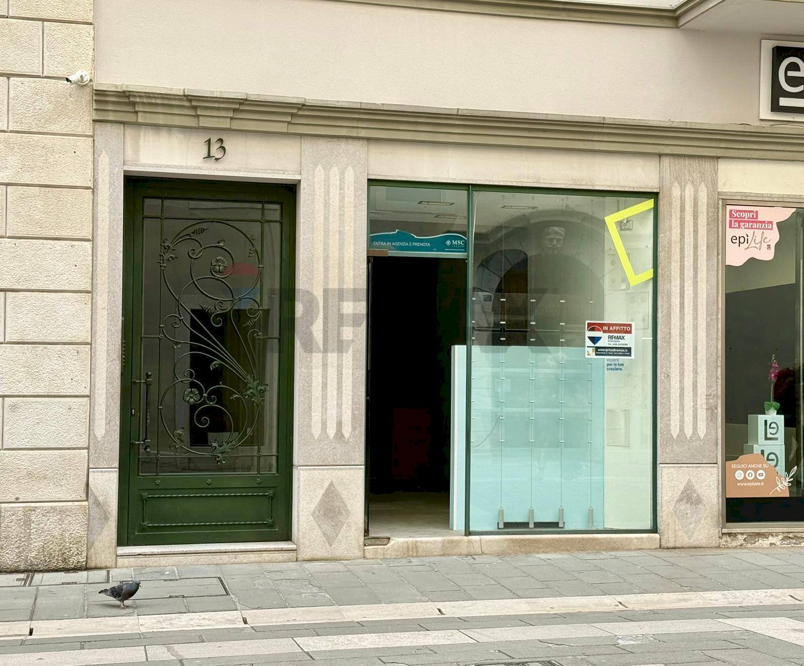 Edificio all\'aperto - Locale Commerciale VIA SAN LAZZARO
 
11, Trieste - foto 2