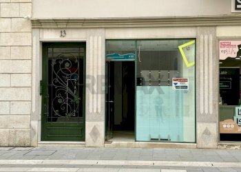 Edificio all\'aperto - Locale Commerciale VIA SAN LAZZARO
 
11, Trieste - foto 3