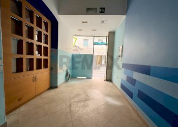 Hall / corridoio - Locale Commerciale VIA SAN LAZZARO
 
11, Trieste - foto 12