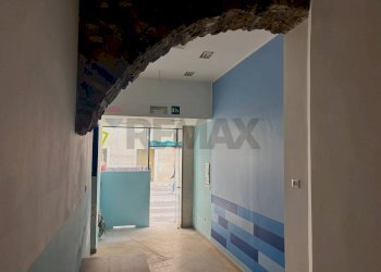 Stanza vuota - Locale Commerciale VIA SAN LAZZARO
 
11, Trieste - foto 15