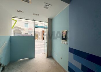 Stanza vuota - Locale Commerciale VIA SAN LAZZARO
 
11, Trieste - foto 16