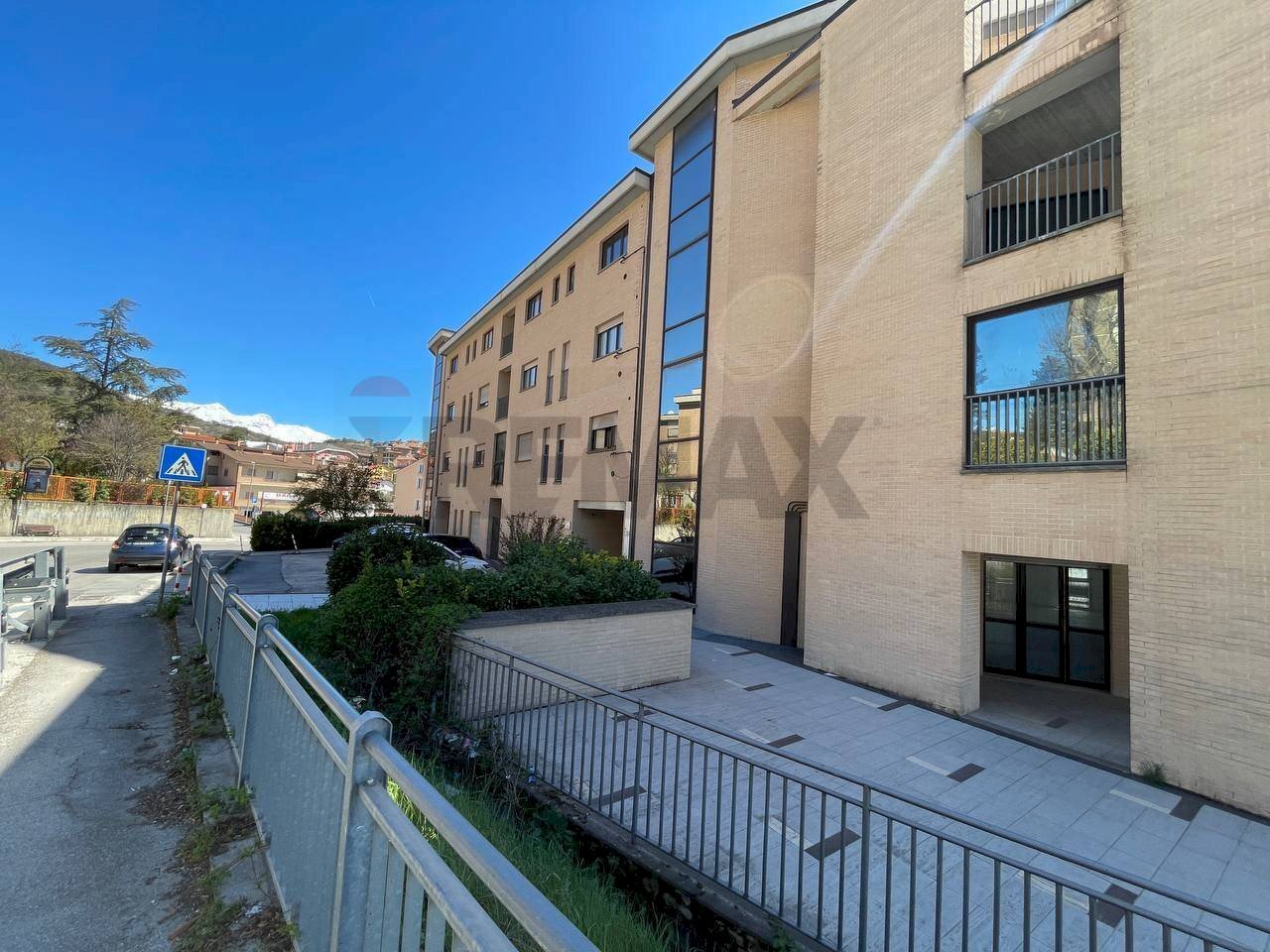 Edificio all\'aperto - Attività Commerciale Via A Colagrande, L'Aquila - foto 1