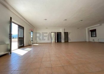 Stanza vuota - Attività Commerciale Via A Colagrande, L'Aquila - foto 5