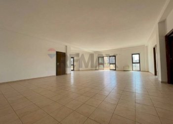 Stanza vuota - Attività Commerciale Via A Colagrande, L'Aquila - foto 7