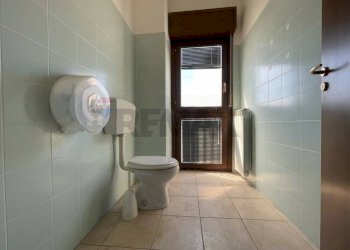 Bagno - Attività Commerciale Via A Colagrande, L'Aquila - foto 11