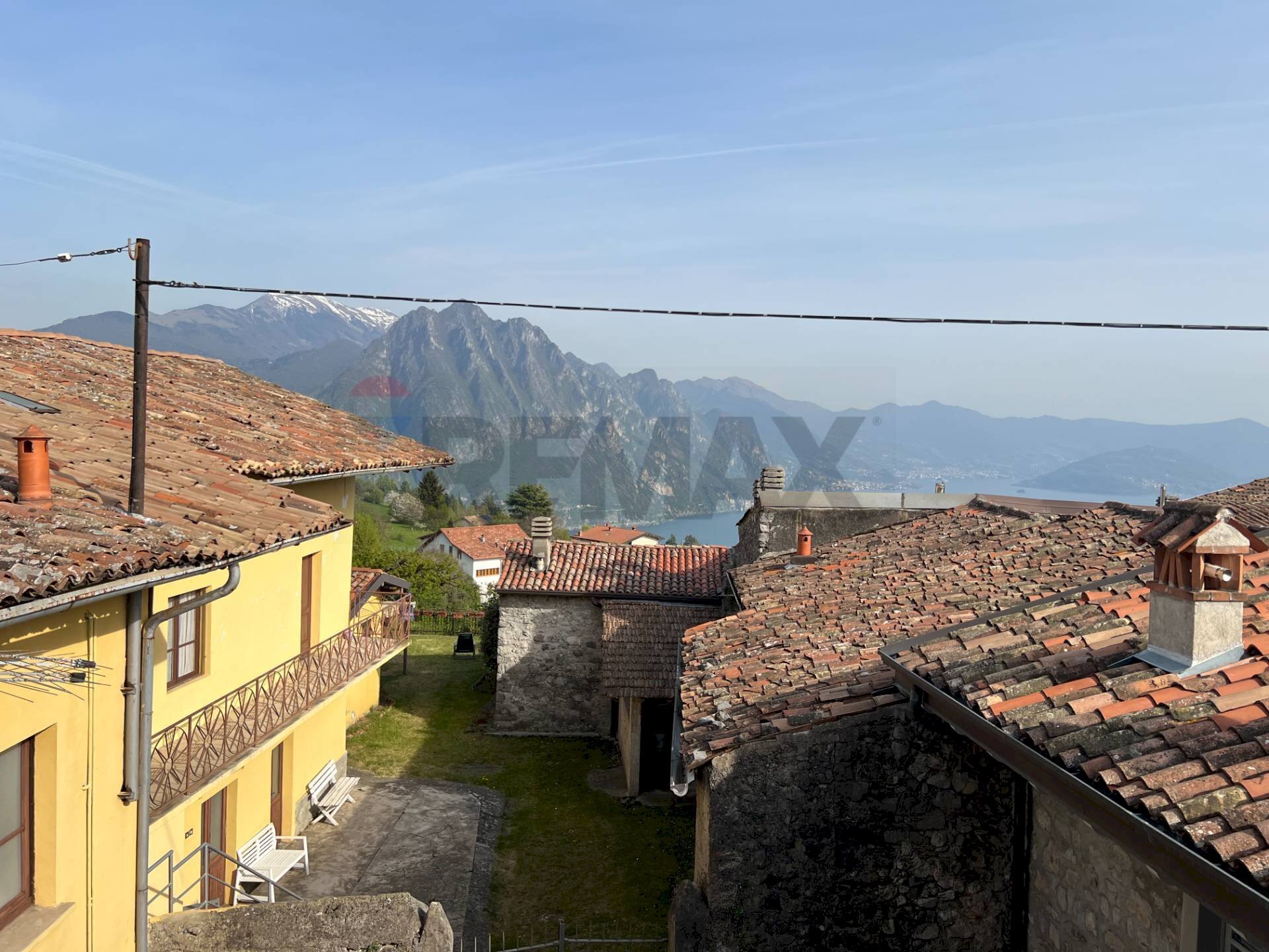 Vista delle montagne - Semi-detached house via Garibaldi
 
18, Solto Collina - photo 2