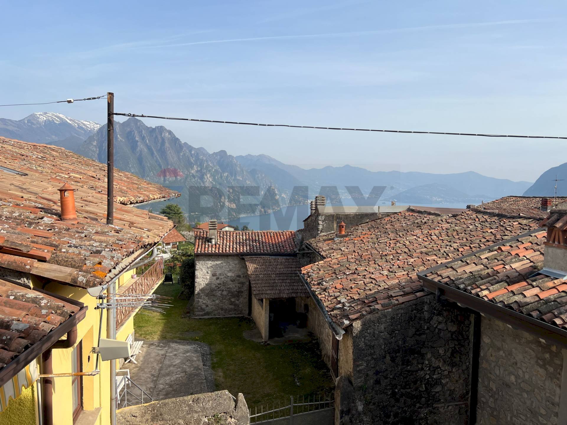 Vista delle montagne - Semi-detached house via Garibaldi
 
18, Solto Collina - photo 3