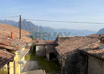 Vista delle montagne - Casa semi indipendente via Garibaldi
 
18, Solto Collina - foto 3