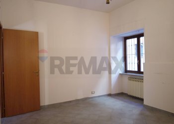 Stanza vuota - Quadrilocale via delle alpi
 
3, Giaveno - foto 8