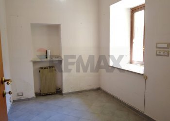 Stanza vuota - Quadrilocale via delle alpi
 
3, Giaveno - foto 9