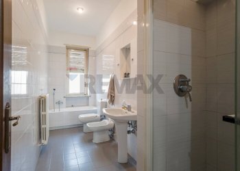 Bagno - Quadrilocale vicolo del castello
 
1, Settimo Torinese - foto 19