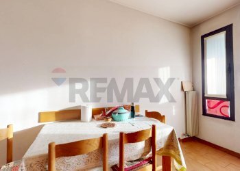 Sala da pranzo - Quadrilocale Viale San Lazzaro
 
118, Vicenza - foto 4