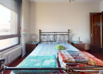 Camera / camera da letto - Quadrilocale Viale San Lazzaro
 
118, Vicenza - foto 30