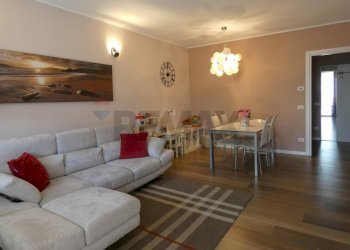 Sala da pranzo - Quadrilocale via filippo piccaluga
 
11, Casorate Primo - foto 37