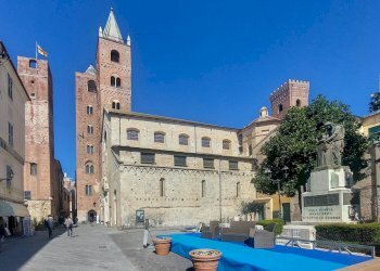 Foto 24 - Bilocale Via Torlaro
 
5, Albenga - foto 24