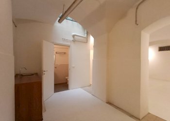 Foto 1 - Warehouse via Galliera
 
33, Bologna - photo 1