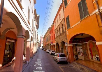 Foto 16 - Warehouse via Galliera
 
33, Bologna - photo 15