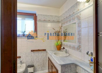 Foto 13 - Villa via per cedrate
 
12, Oggiona con Santo Stefano - foto 13