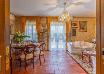 Sala da pranzo - Casa indipendente S.V. Crabulazzi
 
62, Sassari - foto 9