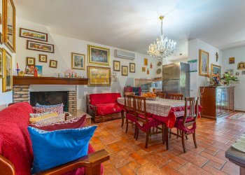 Sala da pranzo - Casa indipendente S.V. Crabulazzi
 
62, Sassari - foto 12