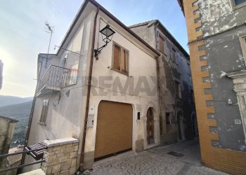 Edificio all\'aperto - Casa semi indipendente VIA REGINA MARGHERITA
 
20, Sassinoro - foto 1