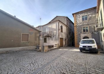 Edificio all\'aperto - Casa semi indipendente VIA REGINA MARGHERITA
 
20, Sassinoro - foto 7