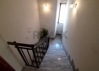 Scale - Casa semi indipendente VIA REGINA MARGHERITA
 
20, Sassinoro - foto 17