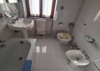 Bagno - Casa semi indipendente VIA REGINA MARGHERITA
 
20, Sassinoro - foto 22