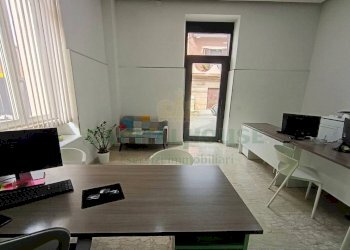 Foto 3 - Locale Commerciale Via Gennaro Tescione, Caserta - foto 3