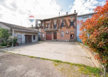 Casa all\'aperto - Casa indipendente Frattini
 
33, Dosolo - foto 2