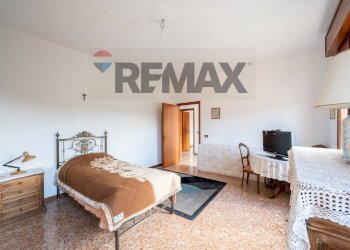 Camera / camera da letto - Casa indipendente Frattini
 
33, Dosolo - foto 18