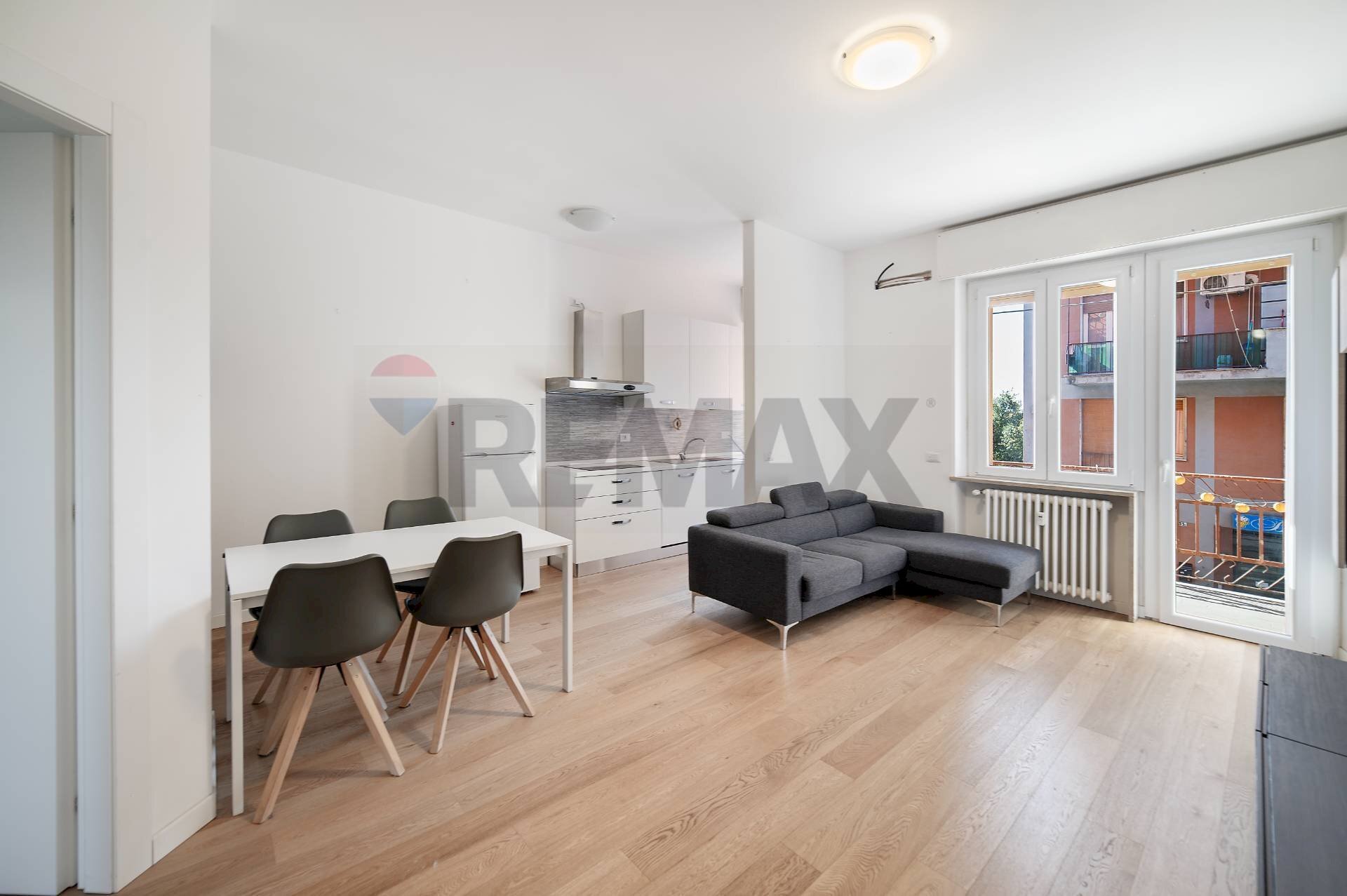 Sala da pranzo - Bilocale Via San Pietro In Verzolo
 
30, Pavia - foto 1