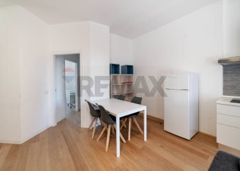 Sala da pranzo - Bilocale Via San Pietro In Verzolo
 
30, Pavia - foto 5