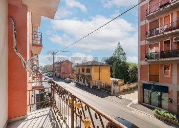 Balcone - Bilocale Via San Pietro In Verzolo
 
30, Pavia - foto 9