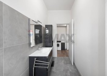 Bagno - Bilocale Via San Pietro In Verzolo
 
30, Pavia - foto 24