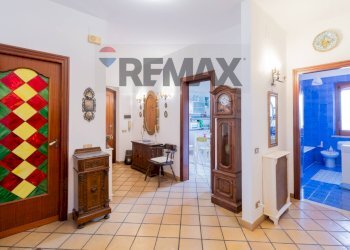 Hall / corridoio - Casa semi indipendente Via Cesare Terranova
 
33, Palermo - foto 16